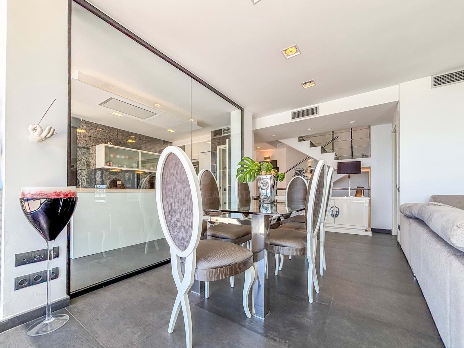 4 bedroom Townhouse for sale in Sitges with pool garage - € 1,320,000 (Ref: 9988583)