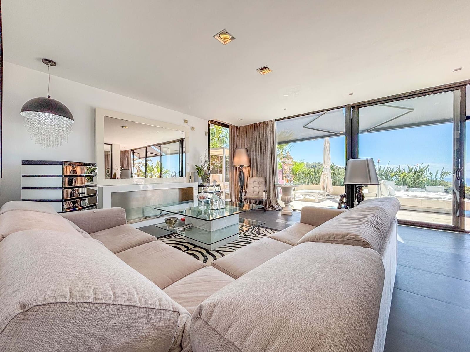 4 bedroom Townhouse for sale in Sitges with pool garage - € 1,320,000 (Ref: 9988583)
