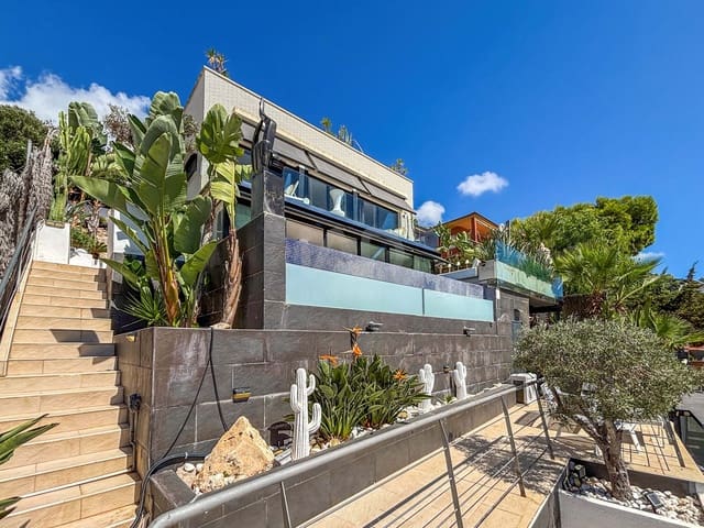 4 bedroom Townhouse for sale in Sitges with pool garage - € 1,320,000 (Ref: 9988583)
