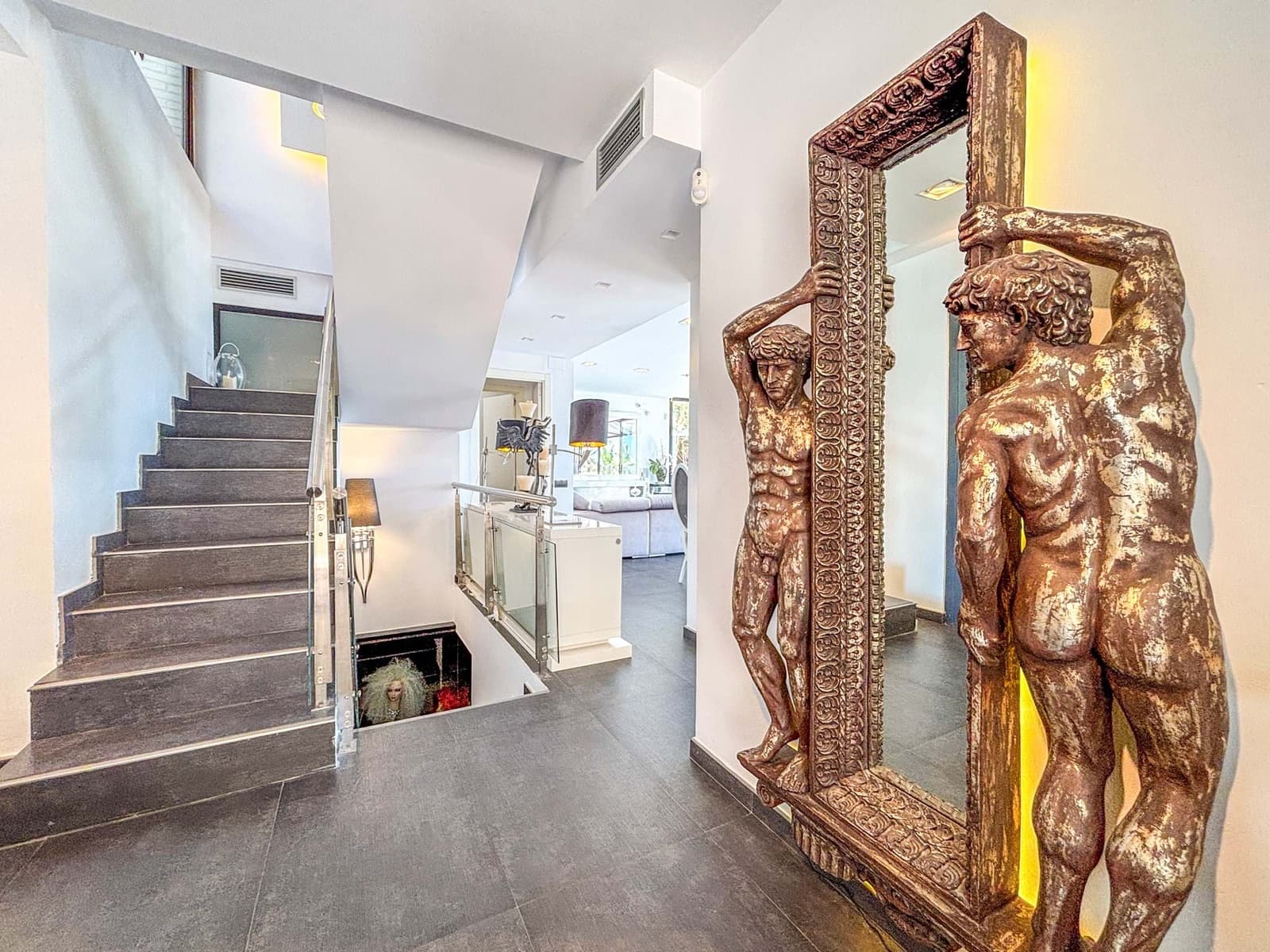 4 bedroom Townhouse for sale in Sitges with pool garage - € 1,320,000 (Ref: 9988583)