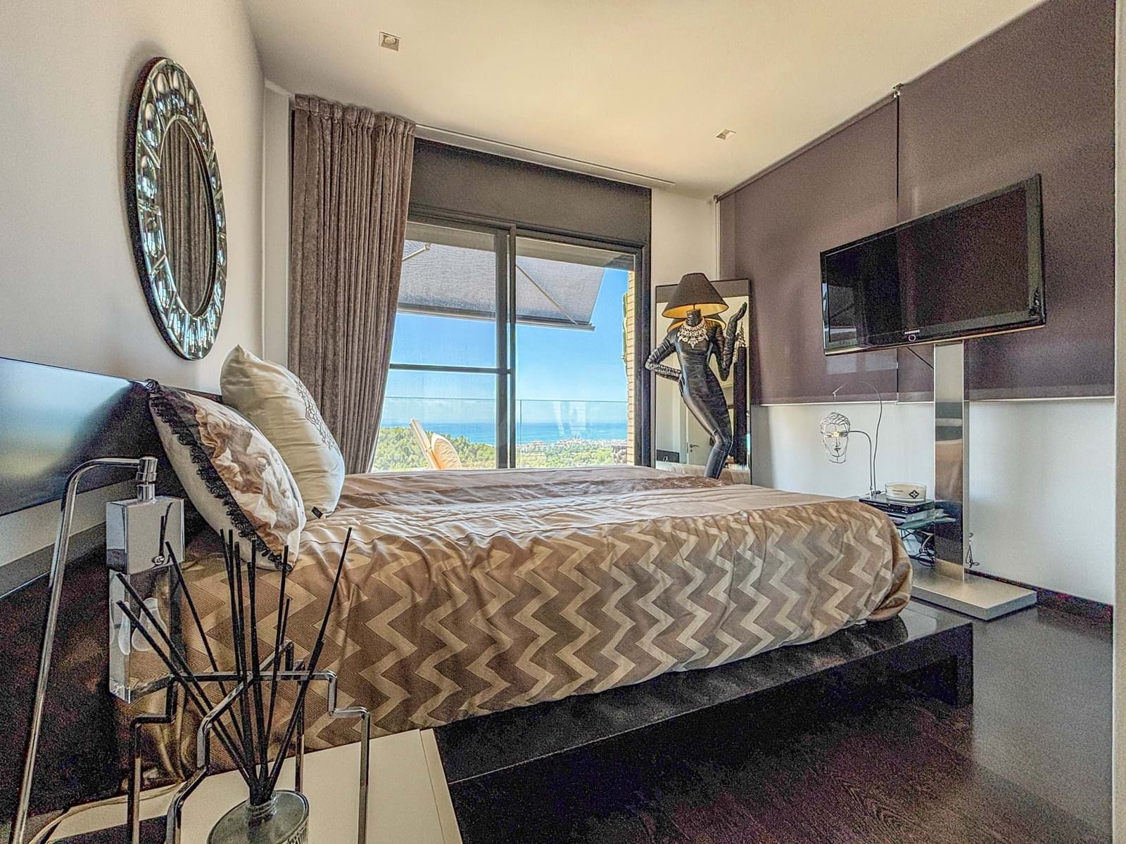 4 bedroom Townhouse for sale in Sitges with pool garage - € 1,320,000 (Ref: 9988583)