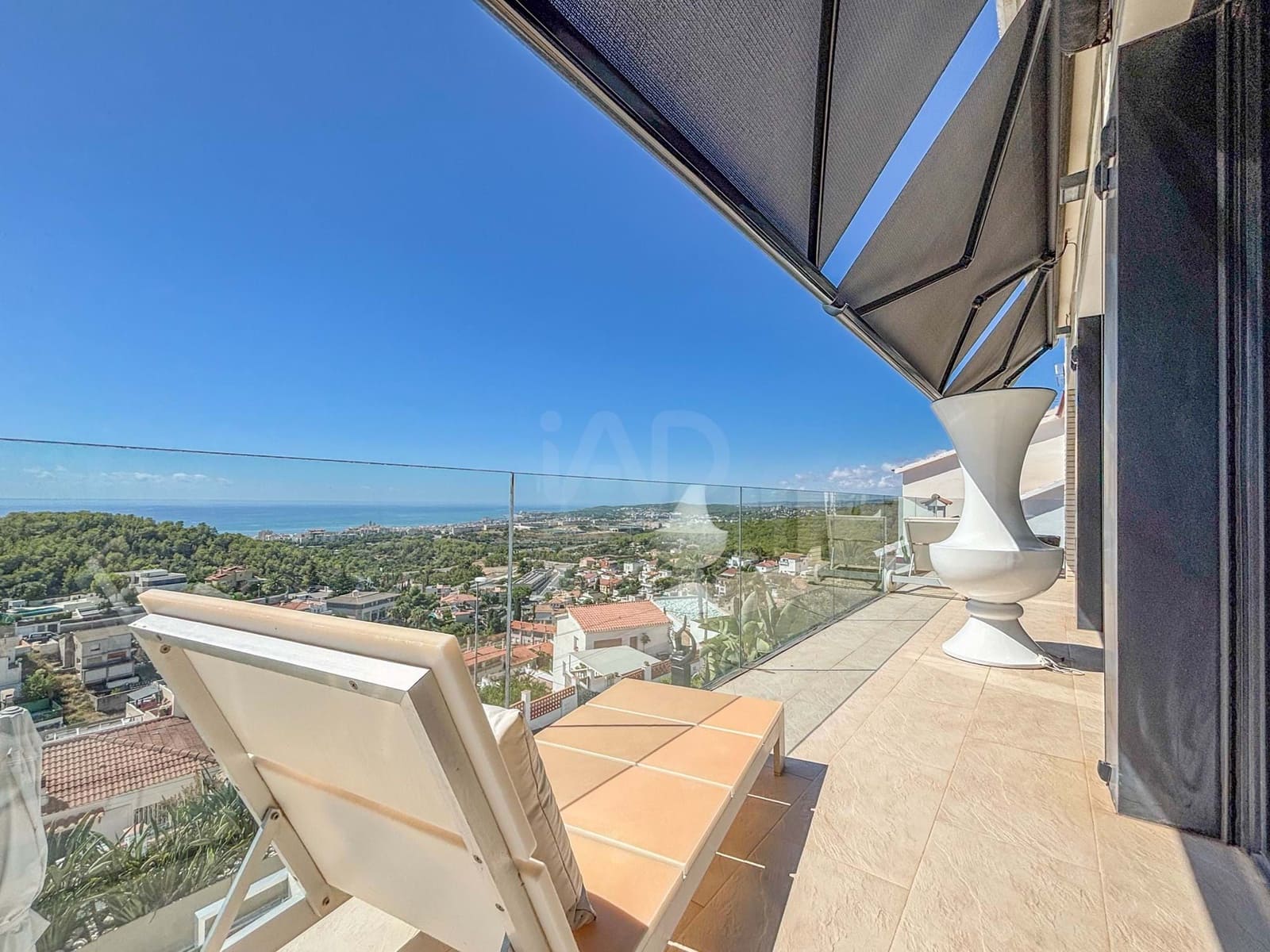 4 bedroom Townhouse for sale in Sitges with pool garage - € 1,320,000 (Ref: 9988583)