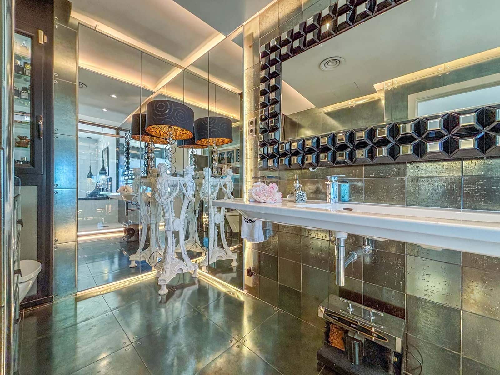 4 bedroom Townhouse for sale in Sitges with pool garage - € 1,320,000 (Ref: 9988583)