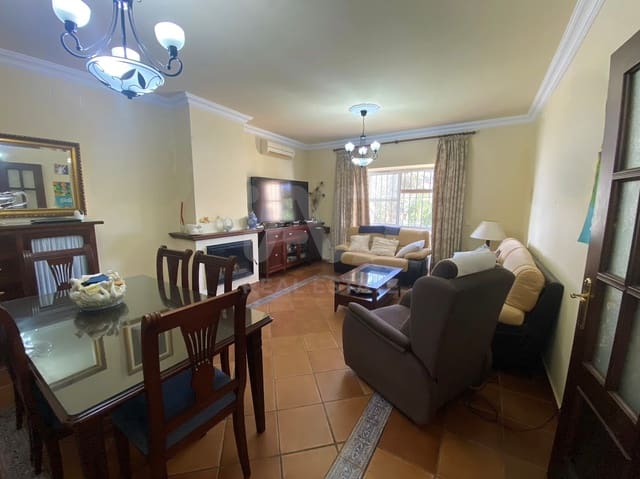 Chalet de 5 habitaciones en Cádiz ciudad en venta con piscina - 558.000 € (Ref: 9988584)