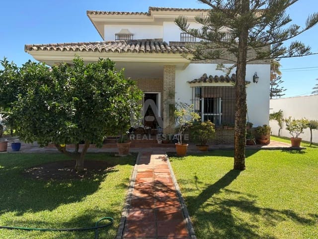 Chalet de 5 habitaciones en Cádiz ciudad en venta con piscina - 558.000 € (Ref: 9988584)