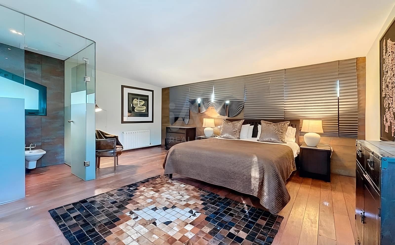 6 soverom Hus til salgs i Barcelona by med svømmebasseng garasje - € 825 000 (Ref: 9988585)