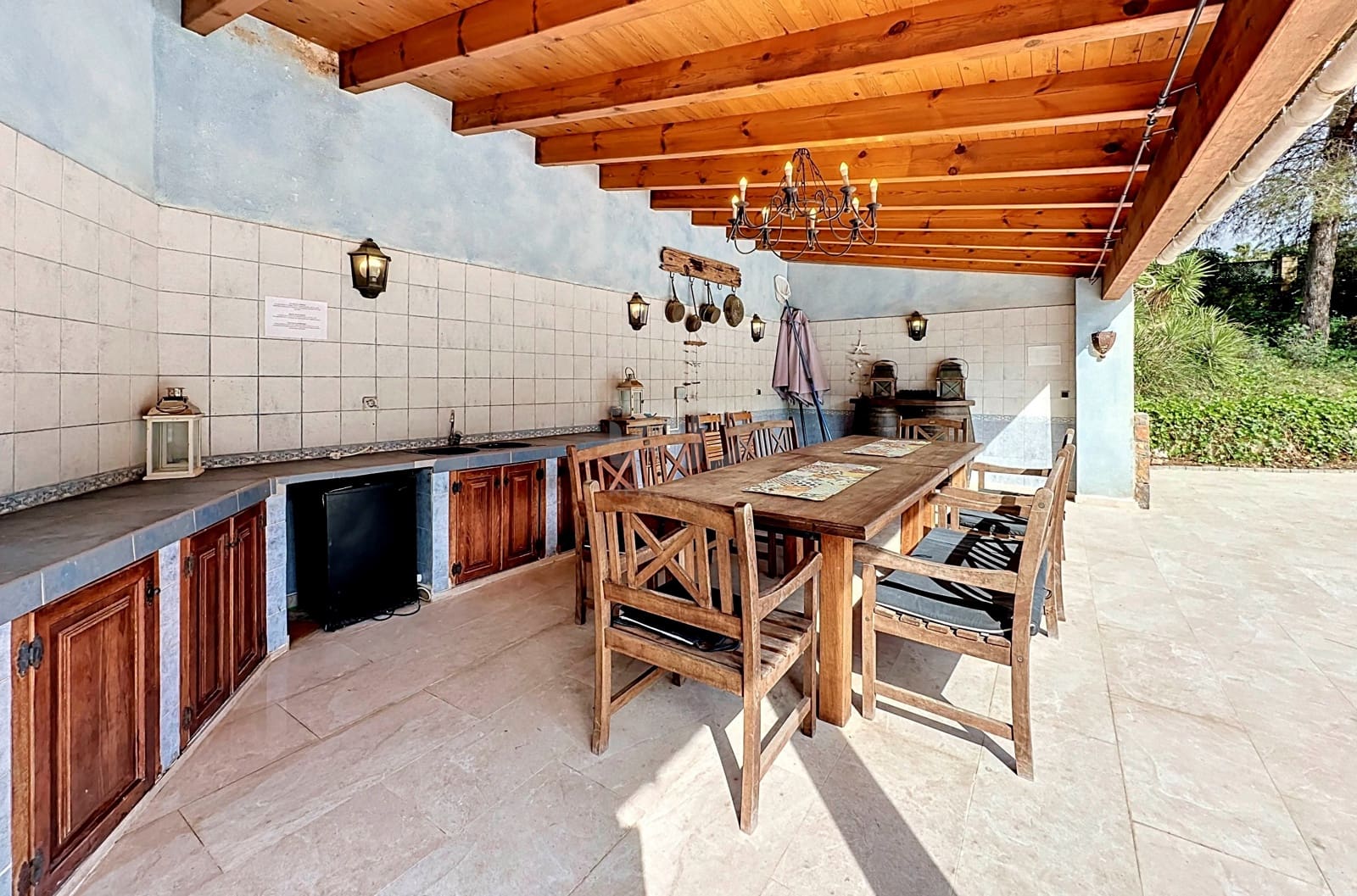 6 soverom Hus til salgs i Barcelona by med svømmebasseng garasje - € 825 000 (Ref: 9988585)