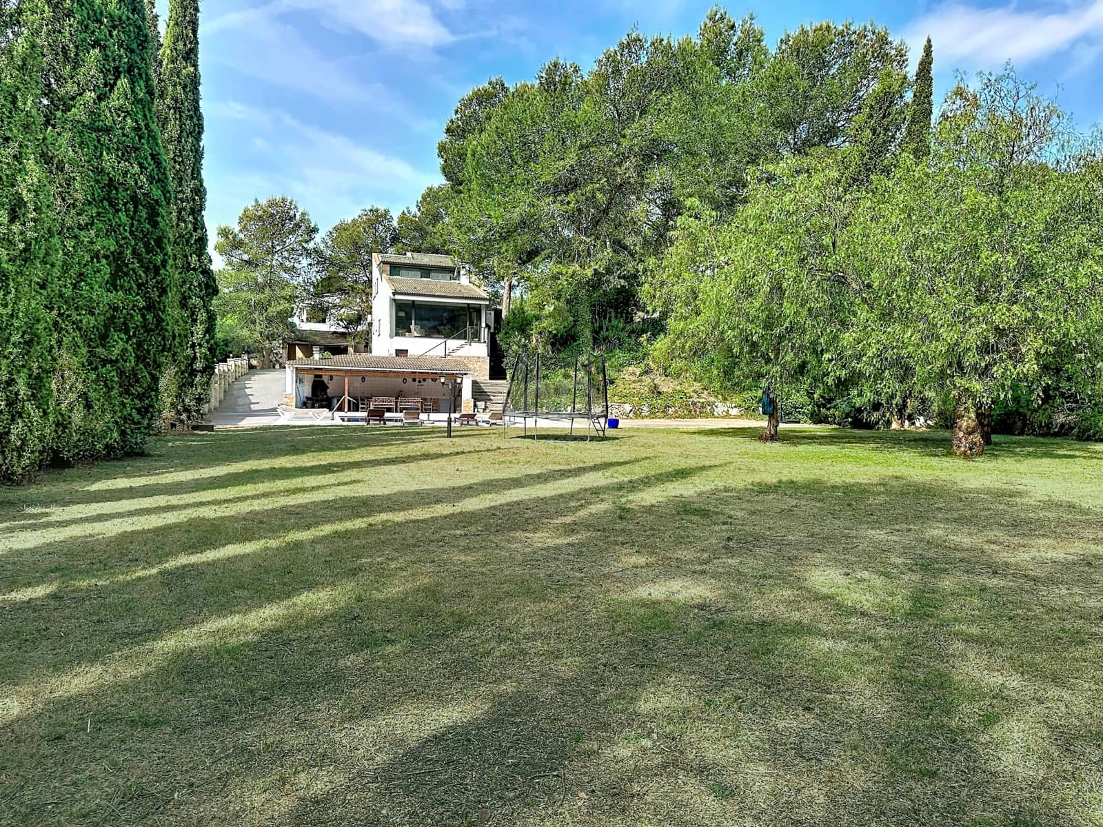 6 soverom Hus til salgs i Barcelona by med svømmebasseng garasje - € 825 000 (Ref: 9988585)