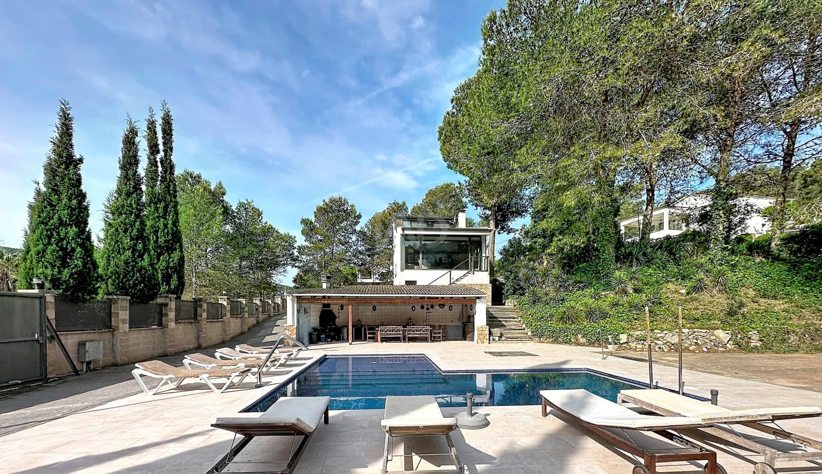 6 soverom Hus til salgs i Barcelona by med svømmebasseng garasje - € 825 000 (Ref: 9988585)