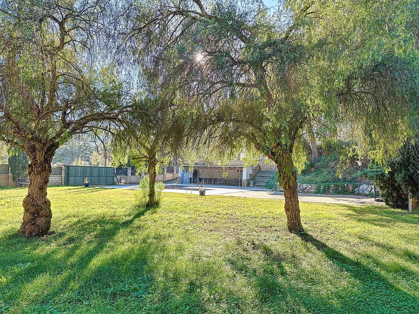 6 soverom Hus til salgs i Barcelona by med svømmebasseng garasje - € 825 000 (Ref: 9988585)