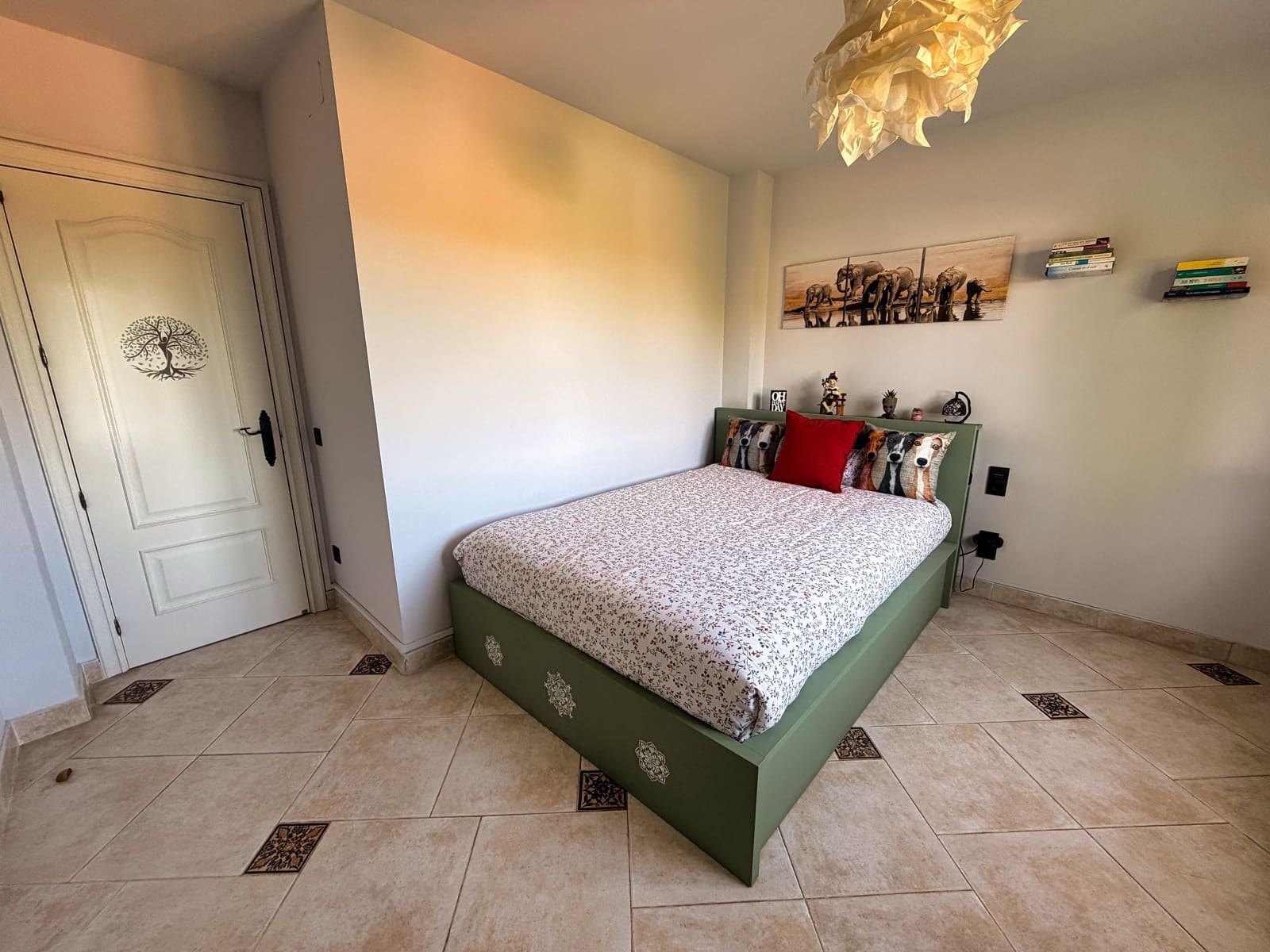 5 soverom Hus til salgs i Barcelona by med garasje - € 425 000 (Ref: 9988590)