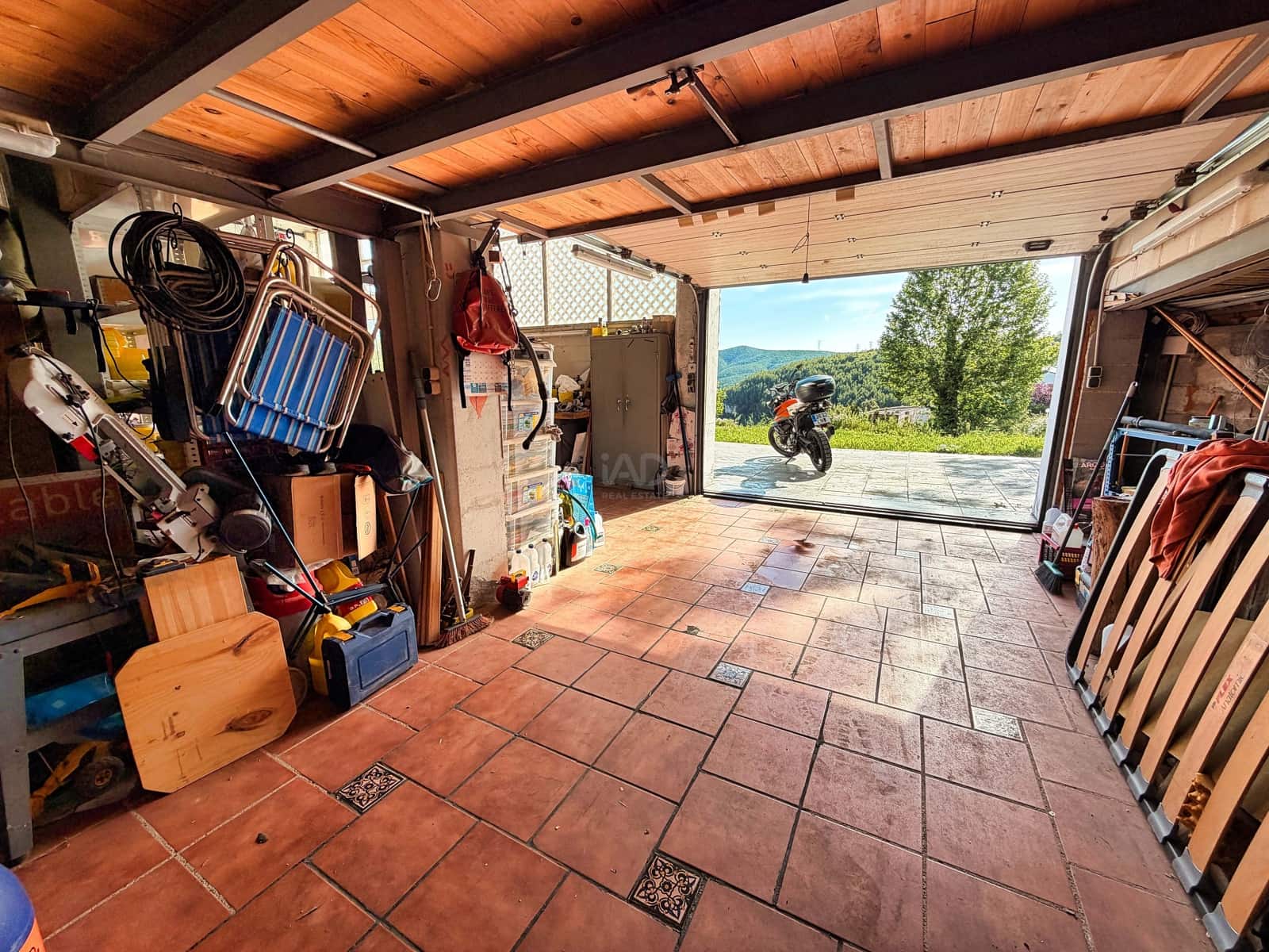5 soverom Hus til salgs i Barcelona by med garasje - € 425 000 (Ref: 9988590)
