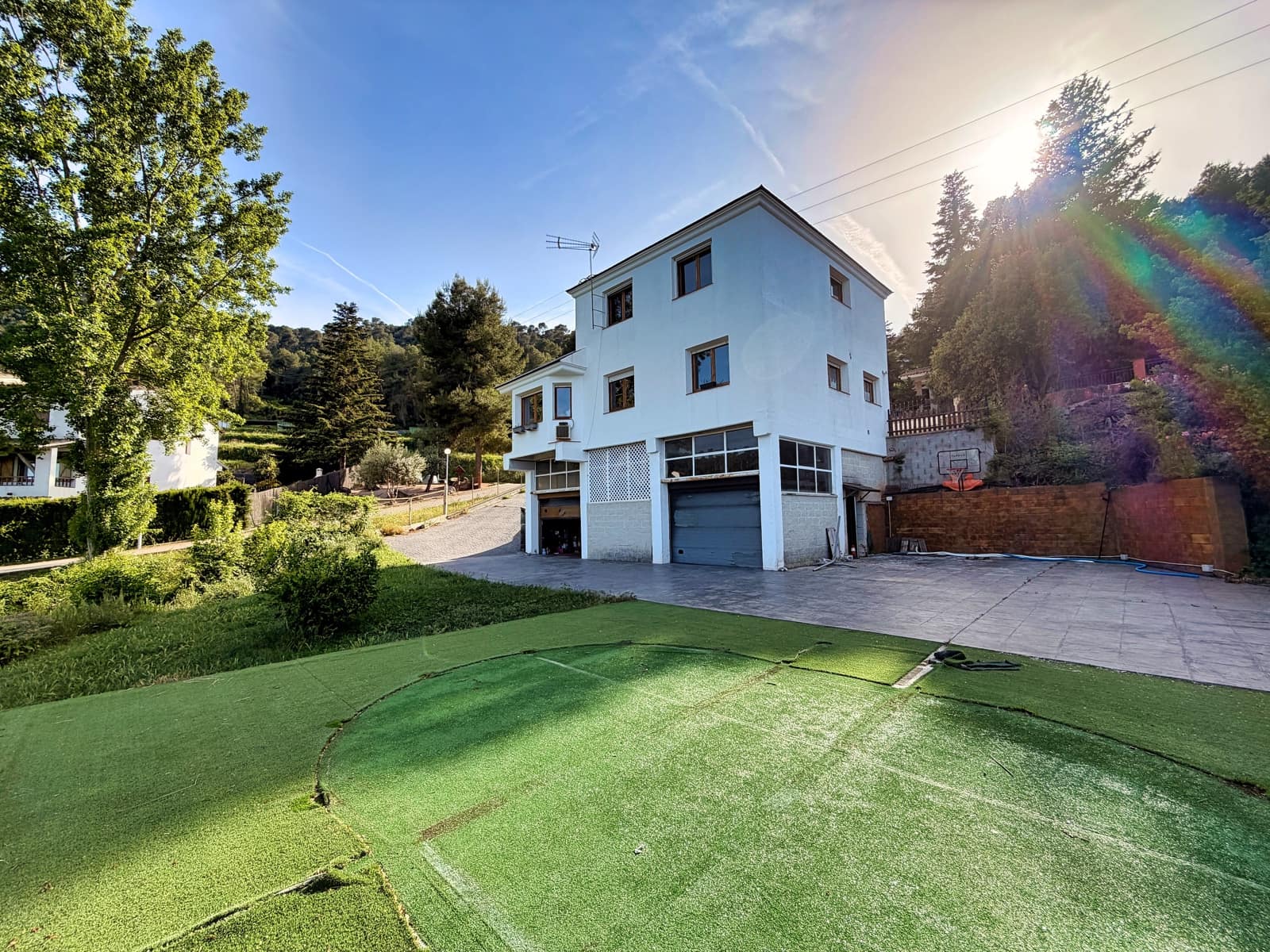 5 soverom Hus til salgs i Barcelona by med garasje - € 425 000 (Ref: 9988590)