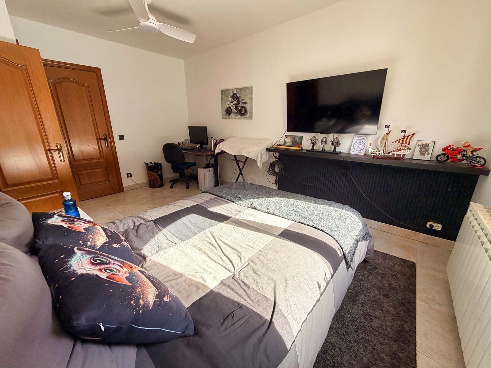 5 soverom Hus til salgs i Barcelona by med garasje - € 425 000 (Ref: 9988590)