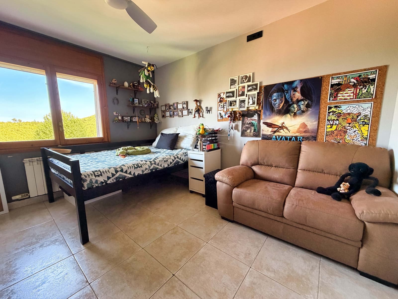5 soverom Hus til salgs i Barcelona by med garasje - € 425 000 (Ref: 9988590)