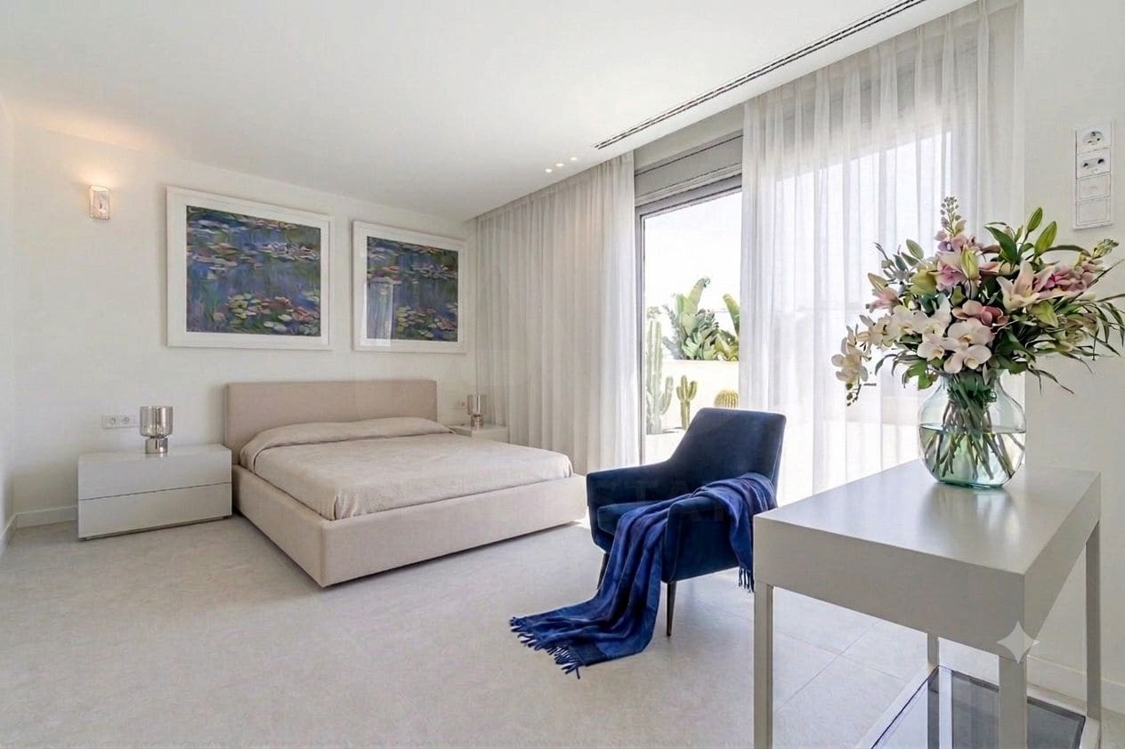 5 bedroom Villa for sale in Sitges with pool garage - € 2,690,000 (Ref: 9988591)