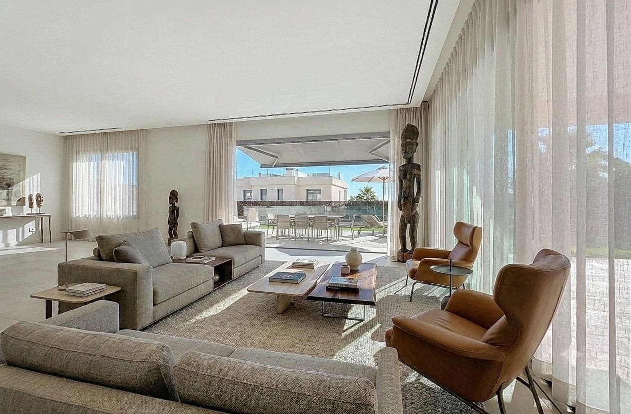 5 bedroom Villa for sale in Sitges with pool garage - € 2,690,000 (Ref: 9988591)