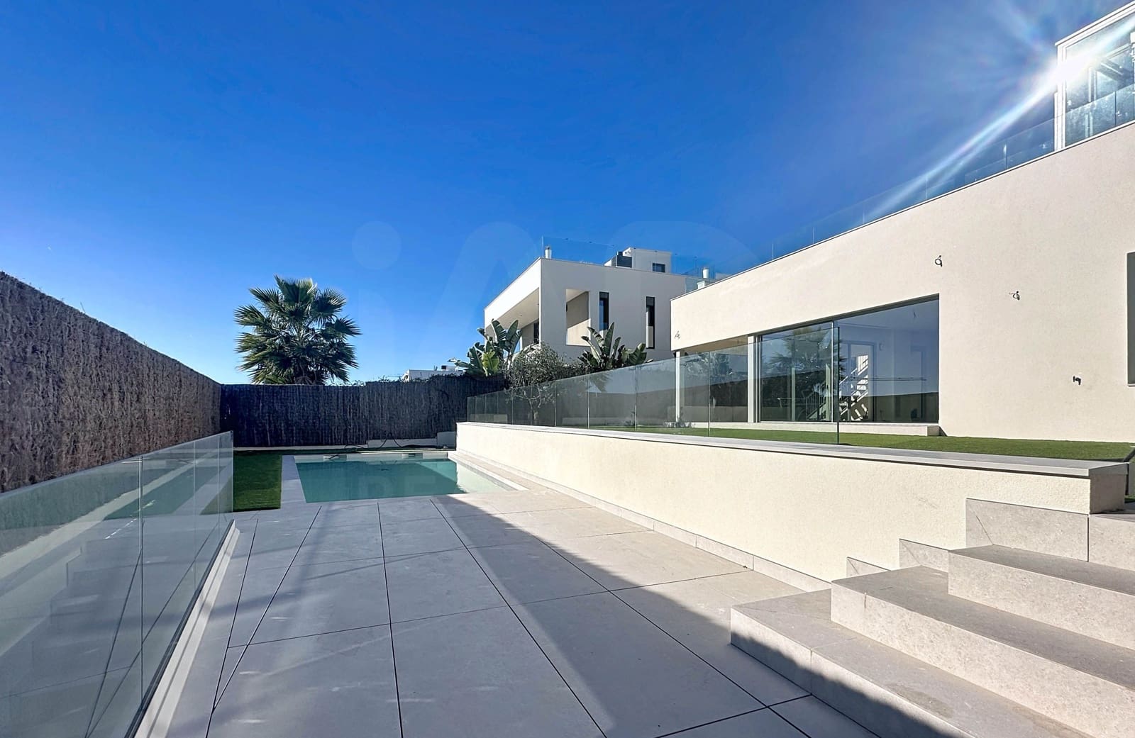 5 bedroom Villa for sale in Sitges with pool garage - € 2,690,000 (Ref: 9988591)