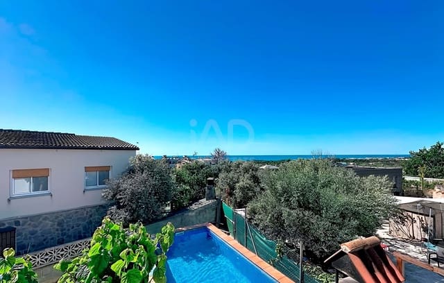 4 camera da letto Casa in vendita in Vilanova i la Geltrú con piscina garage - 365.000 € (Rif: 9988596)