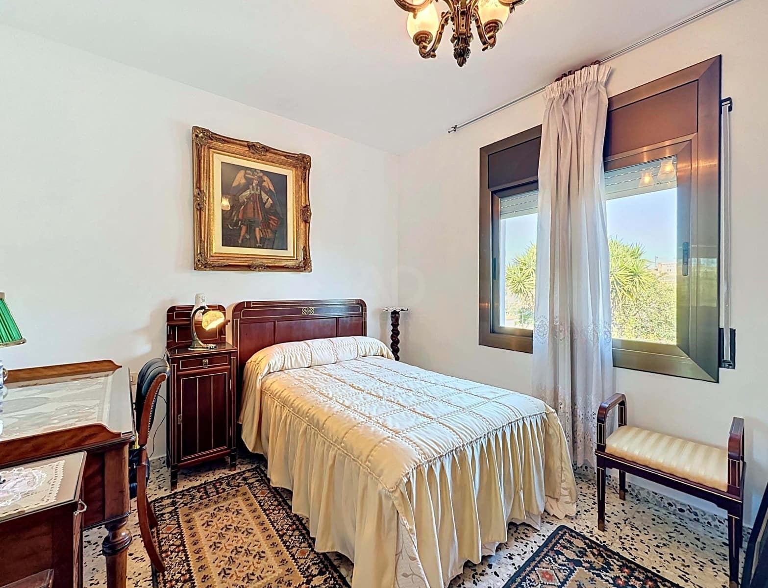 4 soverom Hus til salgs i Barcelona by med svømmebasseng garasje - € 365 000 (Ref: 9988596)
