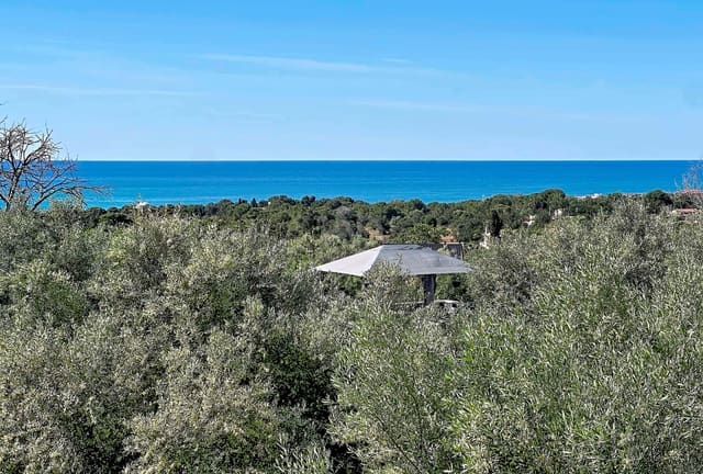 4 camera da letto Casa in vendita in Vilanova i la Geltrú con piscina garage - 365.000 € (Rif: 9988596)