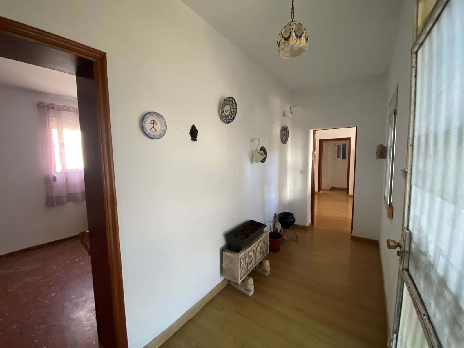 Adosado de 6 habitaciones en Cádiz ciudad en venta - 270.000 € (Ref: 9988597)