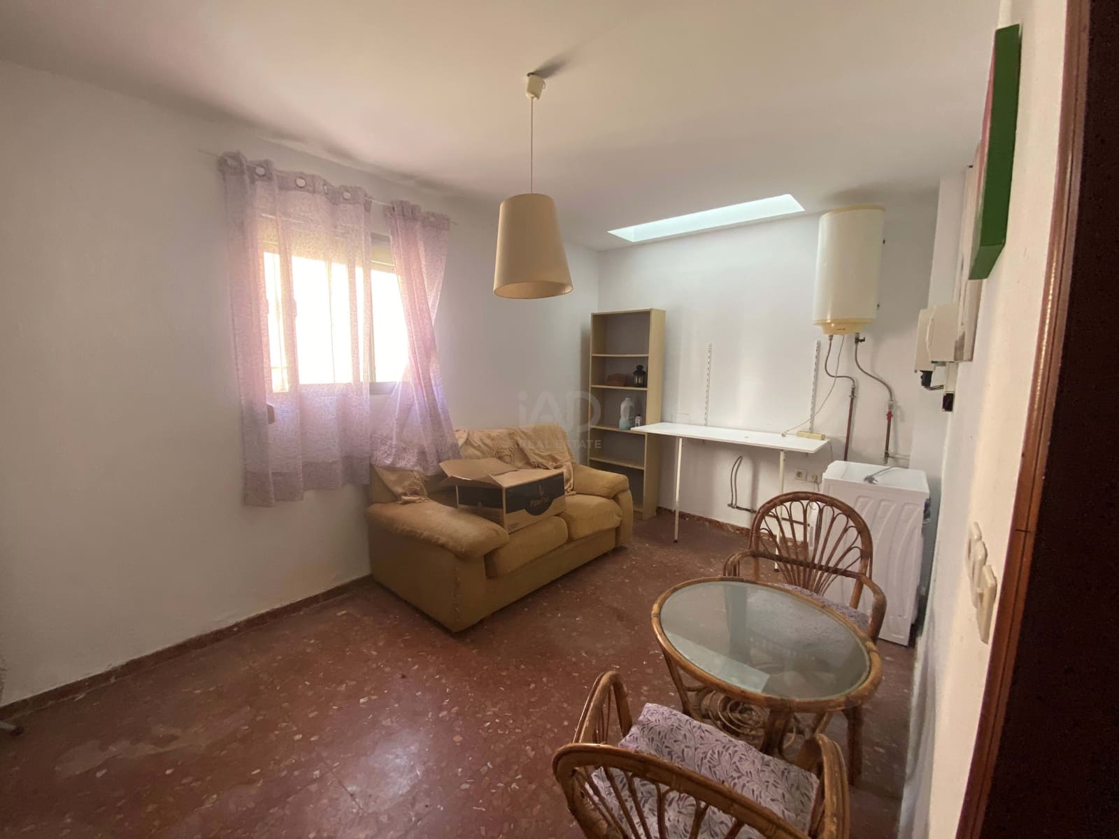 Adosado de 6 habitaciones en Cádiz ciudad en venta - 270.000 € (Ref: 9988597)