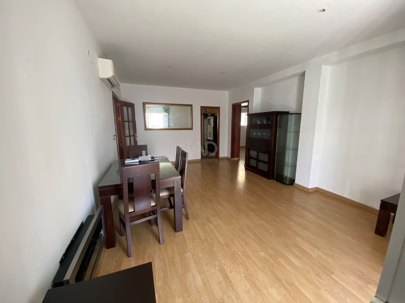 Adosado de 6 habitaciones en Cádiz ciudad en venta - 270.000 € (Ref: 9988597)
