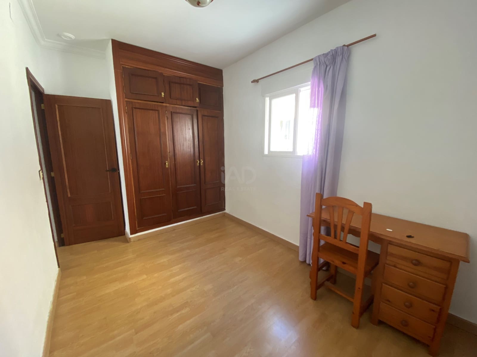 Adosado de 6 habitaciones en Cádiz ciudad en venta - 270.000 € (Ref: 9988597)