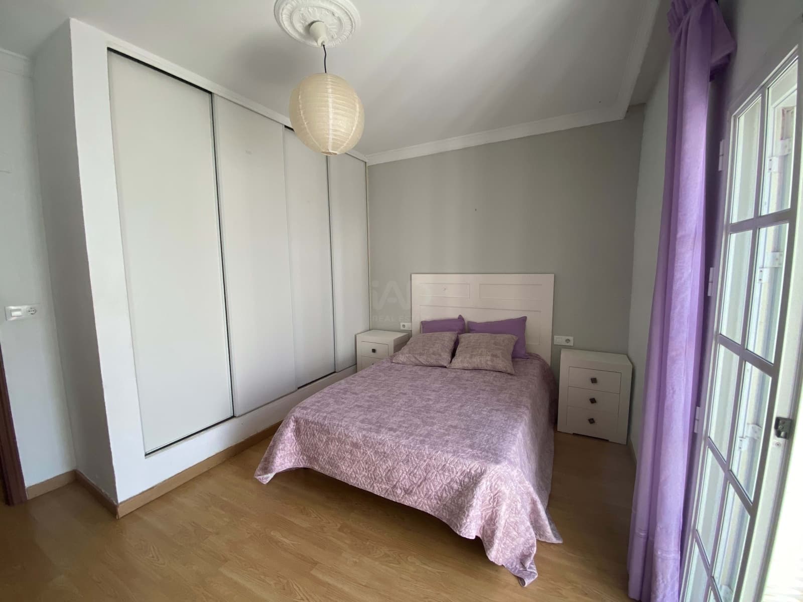 Adosado de 6 habitaciones en Cádiz ciudad en venta - 270.000 € (Ref: 9988597)