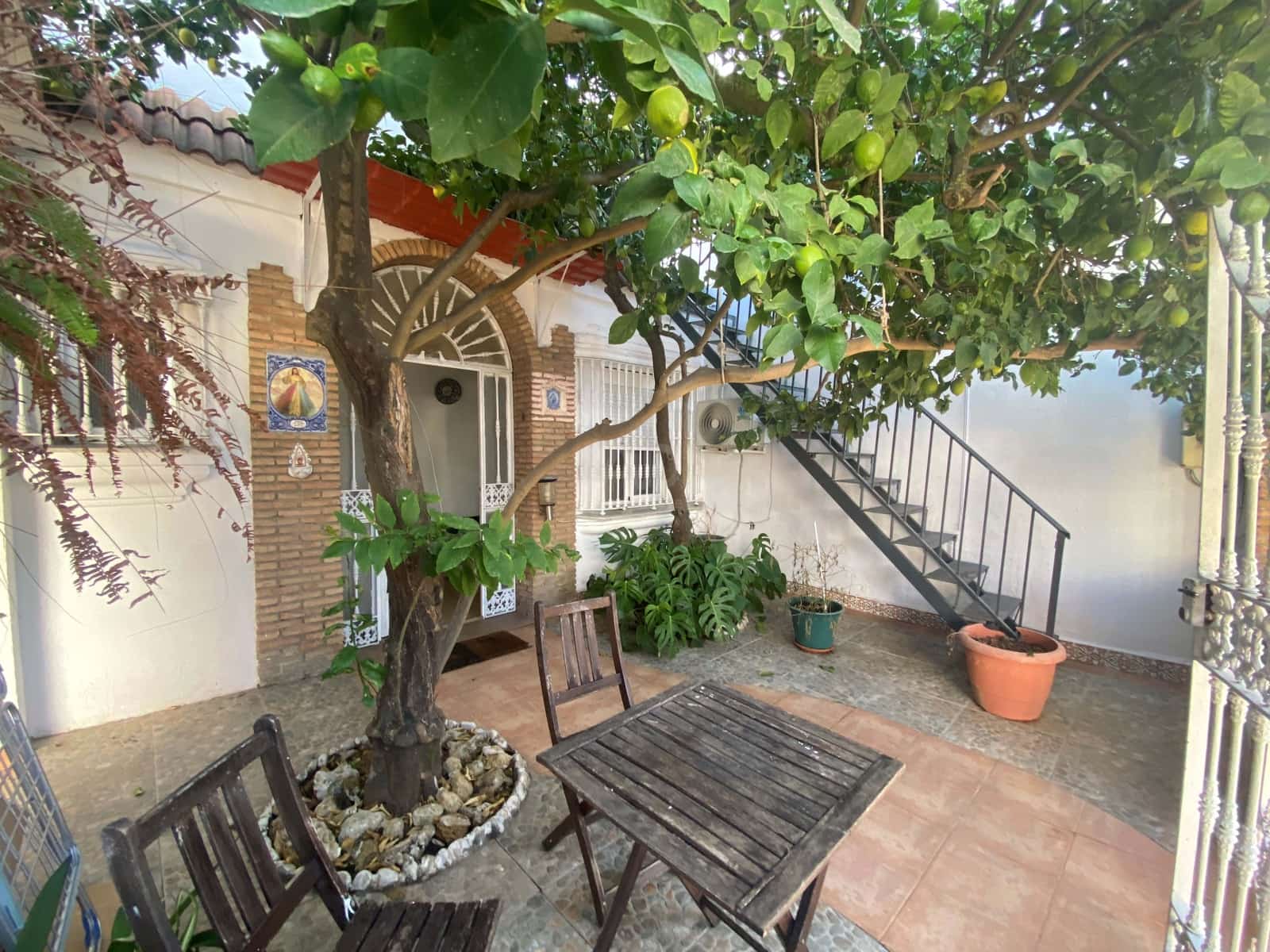Adosado de 6 habitaciones en Cádiz ciudad en venta - 270.000 € (Ref: 9988597)