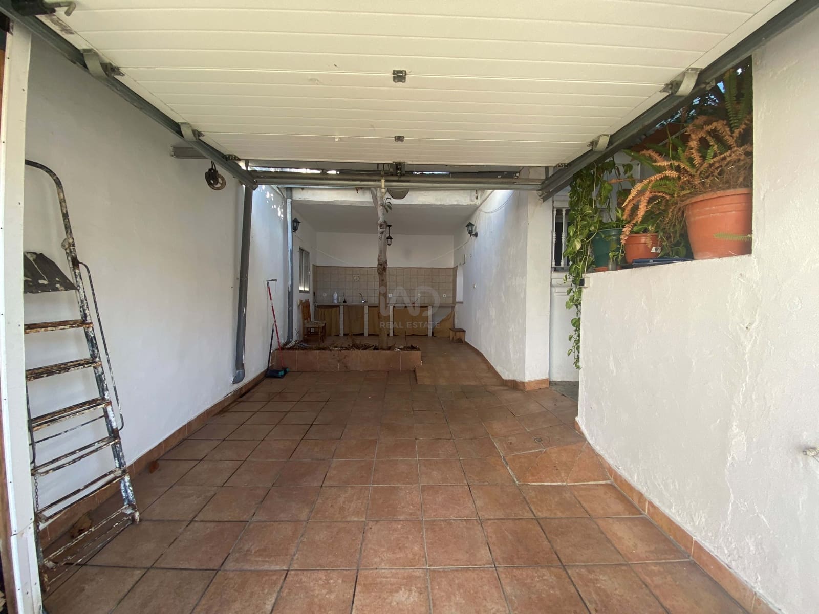 Adosado de 6 habitaciones en Cádiz ciudad en venta - 270.000 € (Ref: 9988597)
