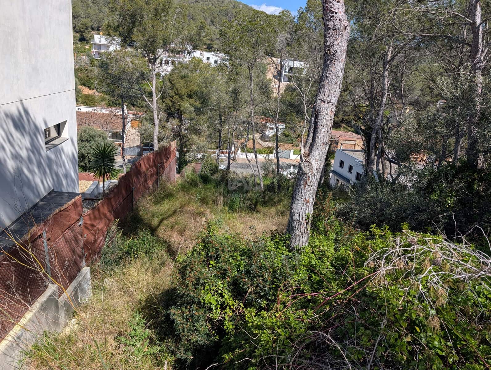 Terrain à Bâtir à vendre à Barcelone ville - 137 000 € (Ref: 9988603)