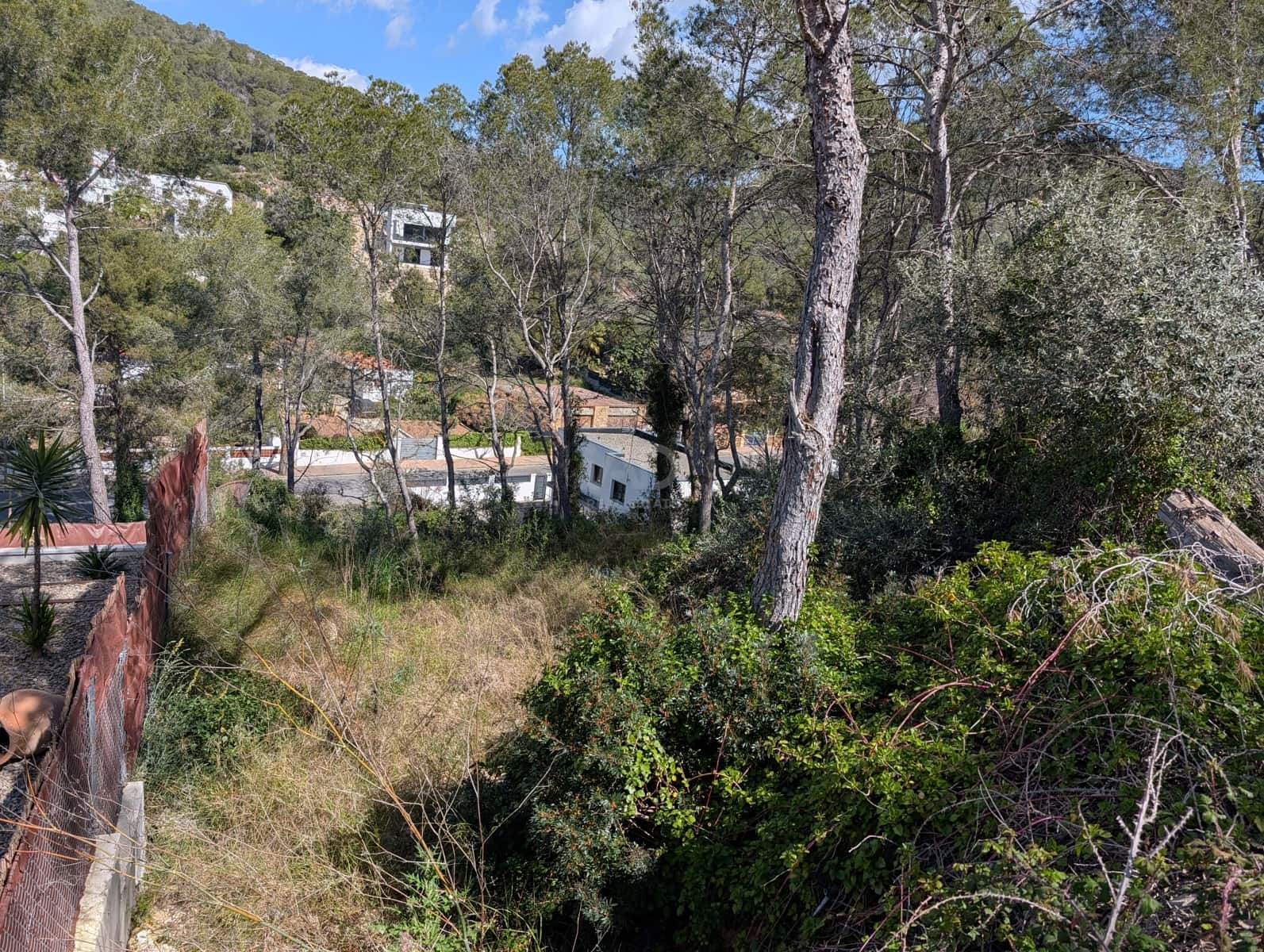 Terrain à Bâtir à vendre à Barcelone ville - 137 000 € (Ref: 9988603)