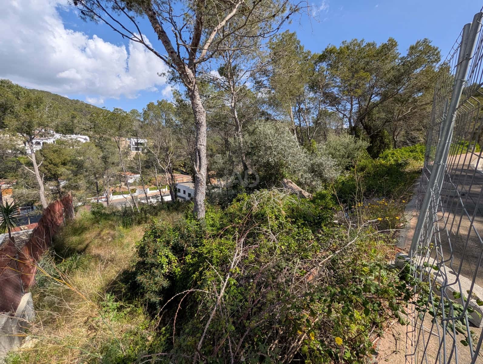 Terrain à Bâtir à vendre à Barcelone ville - 137 000 € (Ref: 9988603)