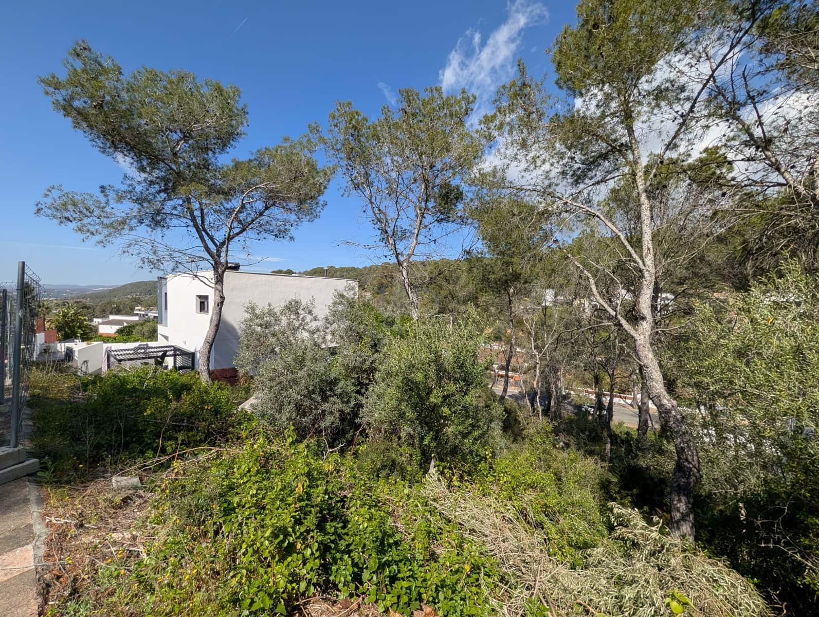 Terrain à Bâtir à vendre à Barcelone ville - 137 000 € (Ref: 9988603)