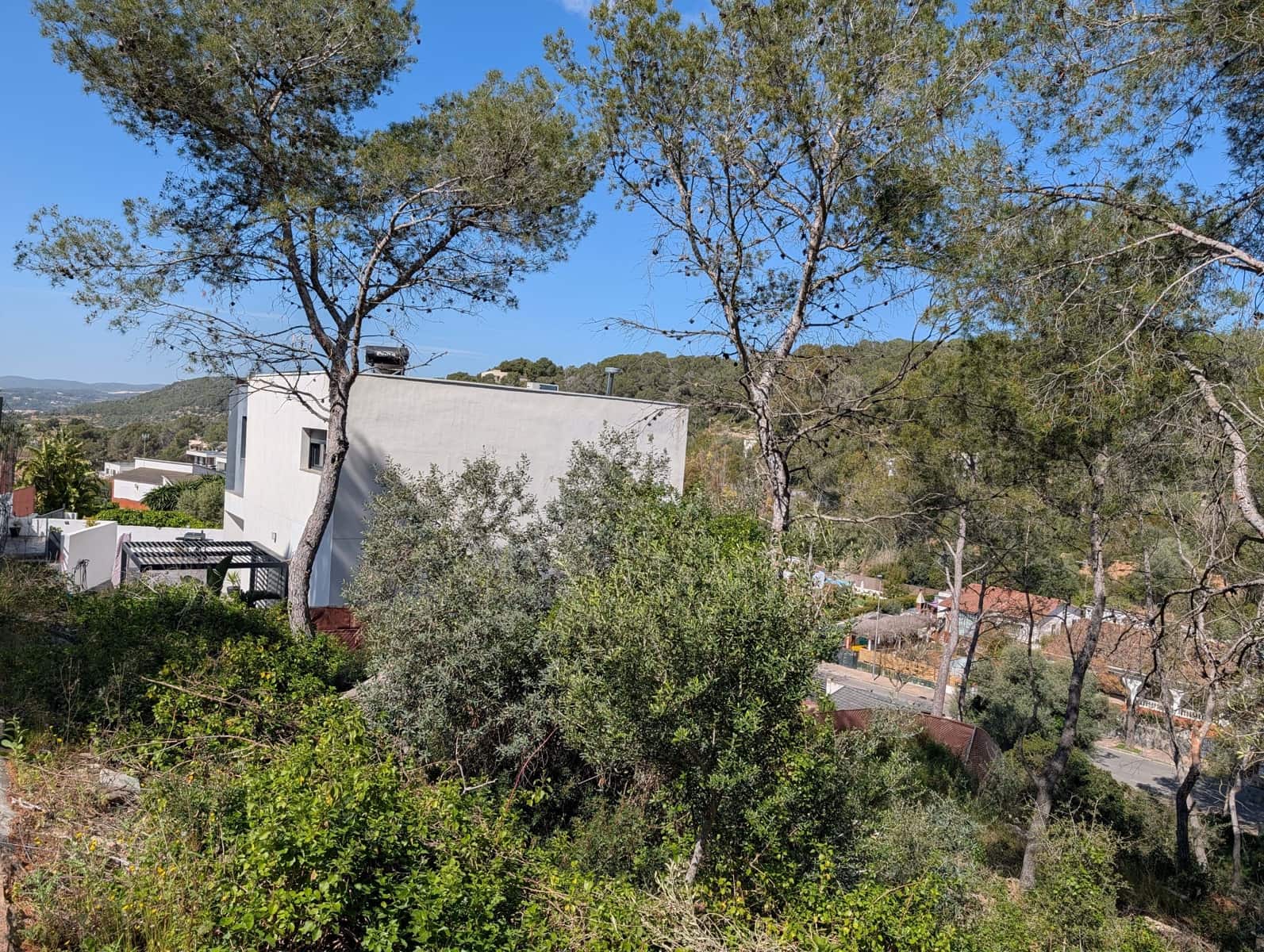 Terrain à Bâtir à vendre à Barcelone ville - 137 000 € (Ref: 9988603)