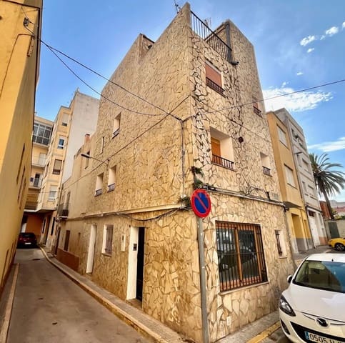 Casa de 4 habitaciones en Vinaròs en venta - 208.000 € (Ref: 9988607)