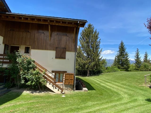 3 bedroom Apartment for sale in Alp with garage - € 450,000 (Ref: 9988608)