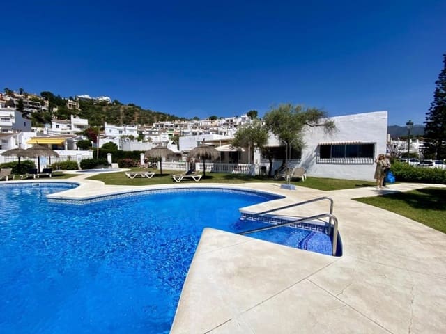 4 soveværelse Rækkehus til salg i Chaparil - Torrecilla - Punta Lara, Nerja med swimmingpool - € 440.000 (Ref: 9988609)