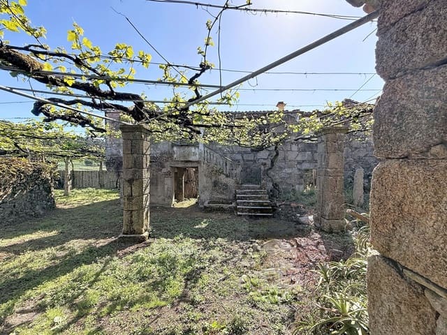 4 Zimmer Haus zu verkaufen in Pontevedra Stadt mit Garage - 125.000 € (Ref: 9988612)