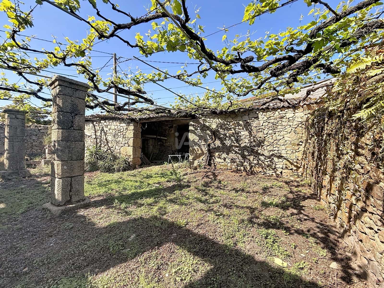 4 Zimmer Haus zu verkaufen in Pontevedra Stadt mit Garage - 125.000 € (Ref: 9988612)