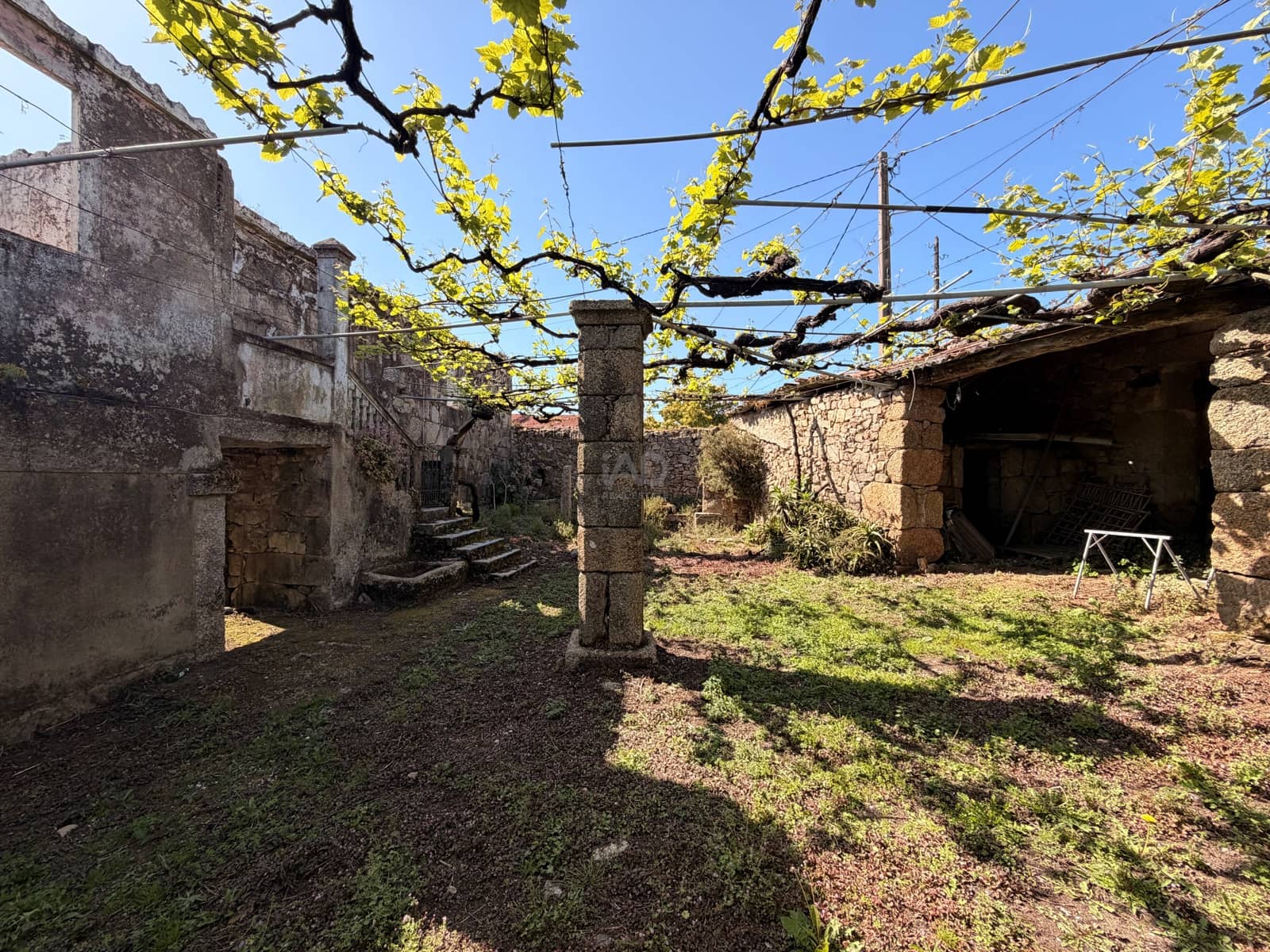 4 Zimmer Haus zu verkaufen in Pontevedra Stadt mit Garage - 125.000 € (Ref: 9988612)