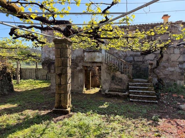 4 Zimmer Haus zu verkaufen in Pontevedra Stadt mit Garage - 125.000 € (Ref: 9988612)