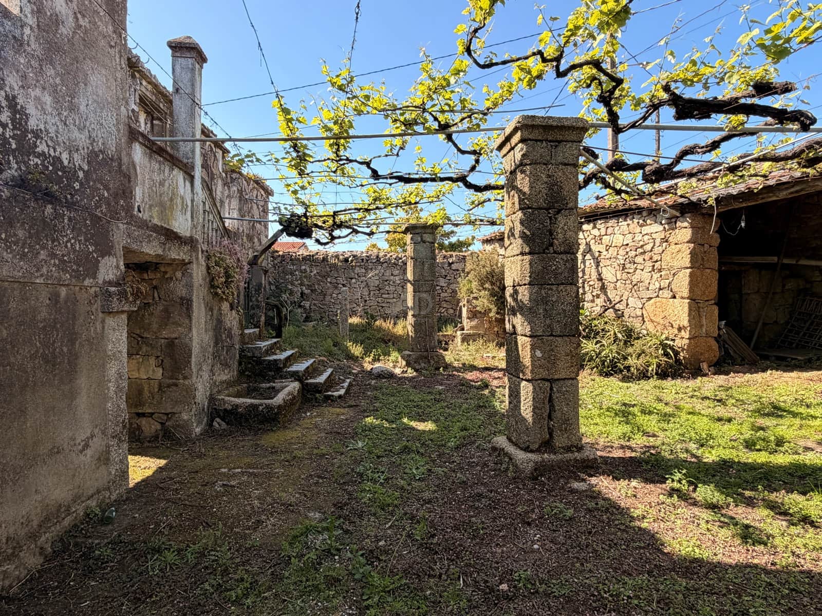 4 Zimmer Haus zu verkaufen in Pontevedra Stadt mit Garage - 125.000 € (Ref: 9988612)