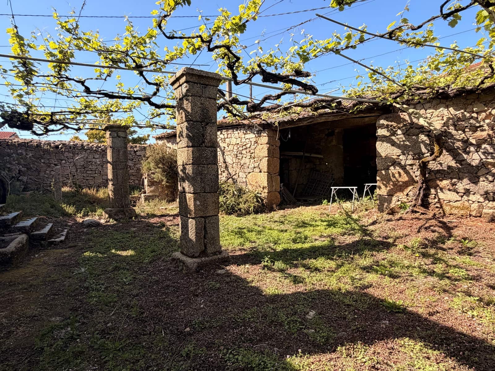 4 Zimmer Haus zu verkaufen in Pontevedra Stadt mit Garage - 125.000 € (Ref: 9988612)