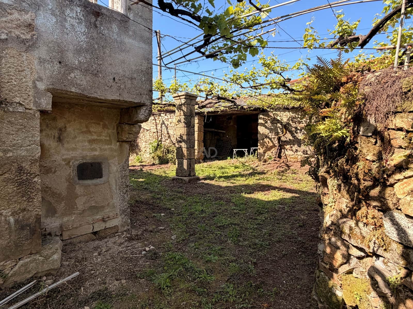 4 Zimmer Haus zu verkaufen in Pontevedra Stadt mit Garage - 125.000 € (Ref: 9988612)