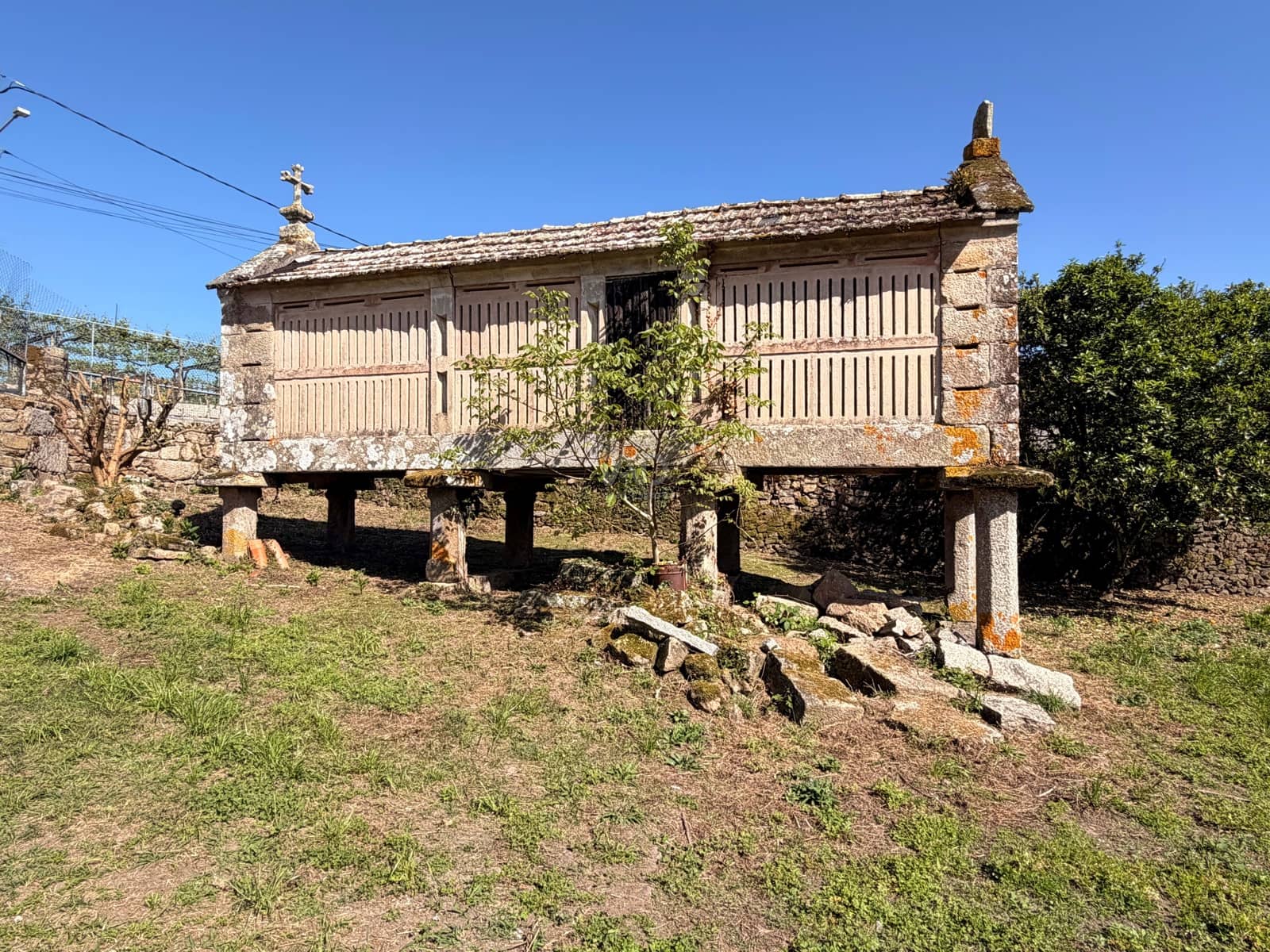 4 Zimmer Haus zu verkaufen in Pontevedra Stadt mit Garage - 125.000 € (Ref: 9988612)
