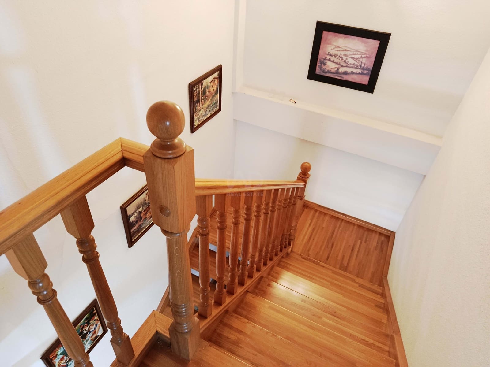 4 sypialnia Dom na sprzedaż w Miasto Madryt z garażem - 495 000 € (Ref: 9988615)