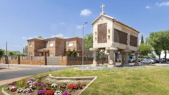 Tomt till salu i Madrid stad - 519 000 € (Ref: 9988617)